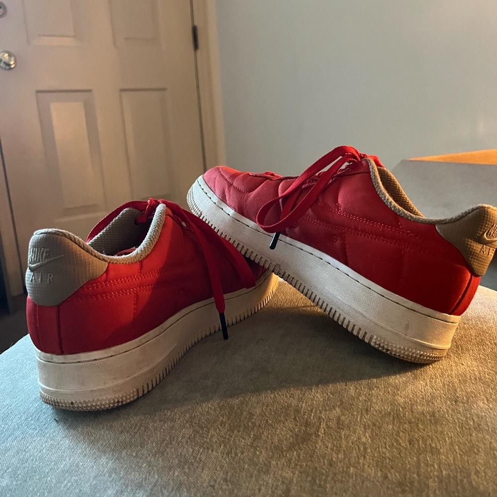 Red Nike Air Force 1